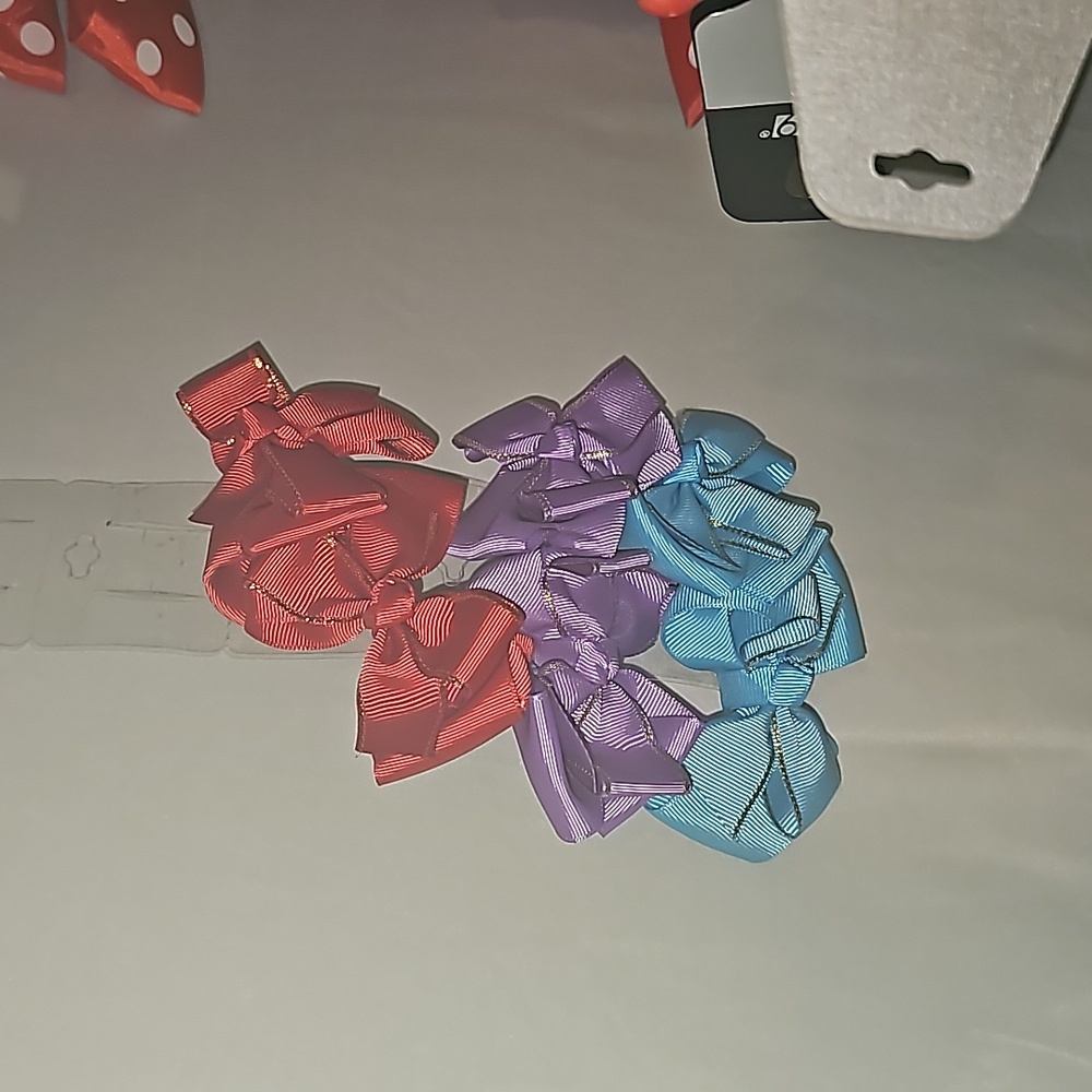 NEW CUTE BOWS - Picture 2 of 2